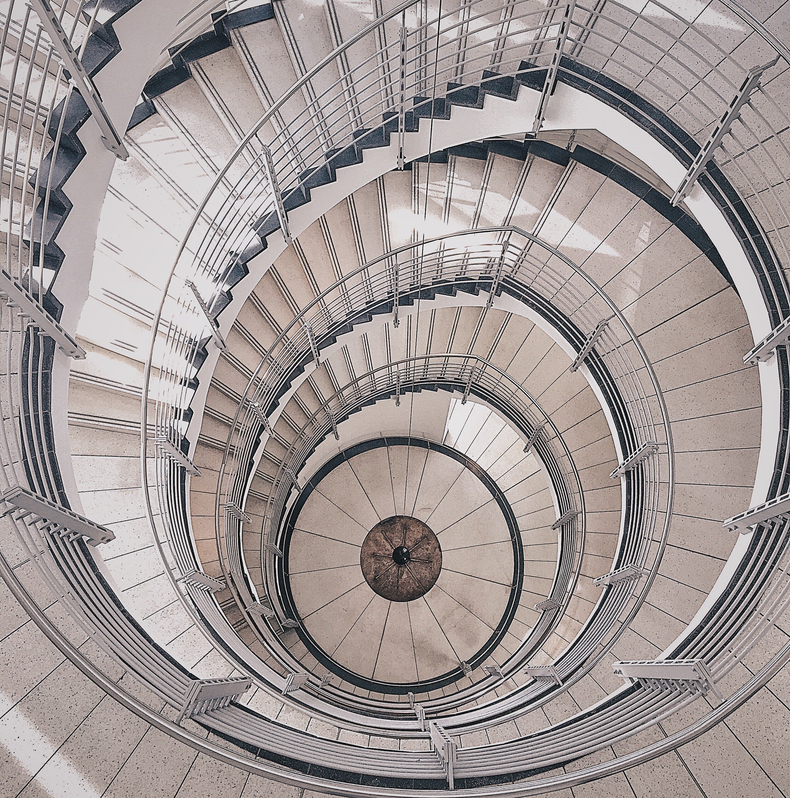 Spiralförmige Treppe: Zürichhaus, Treppenhäuser Hamburg