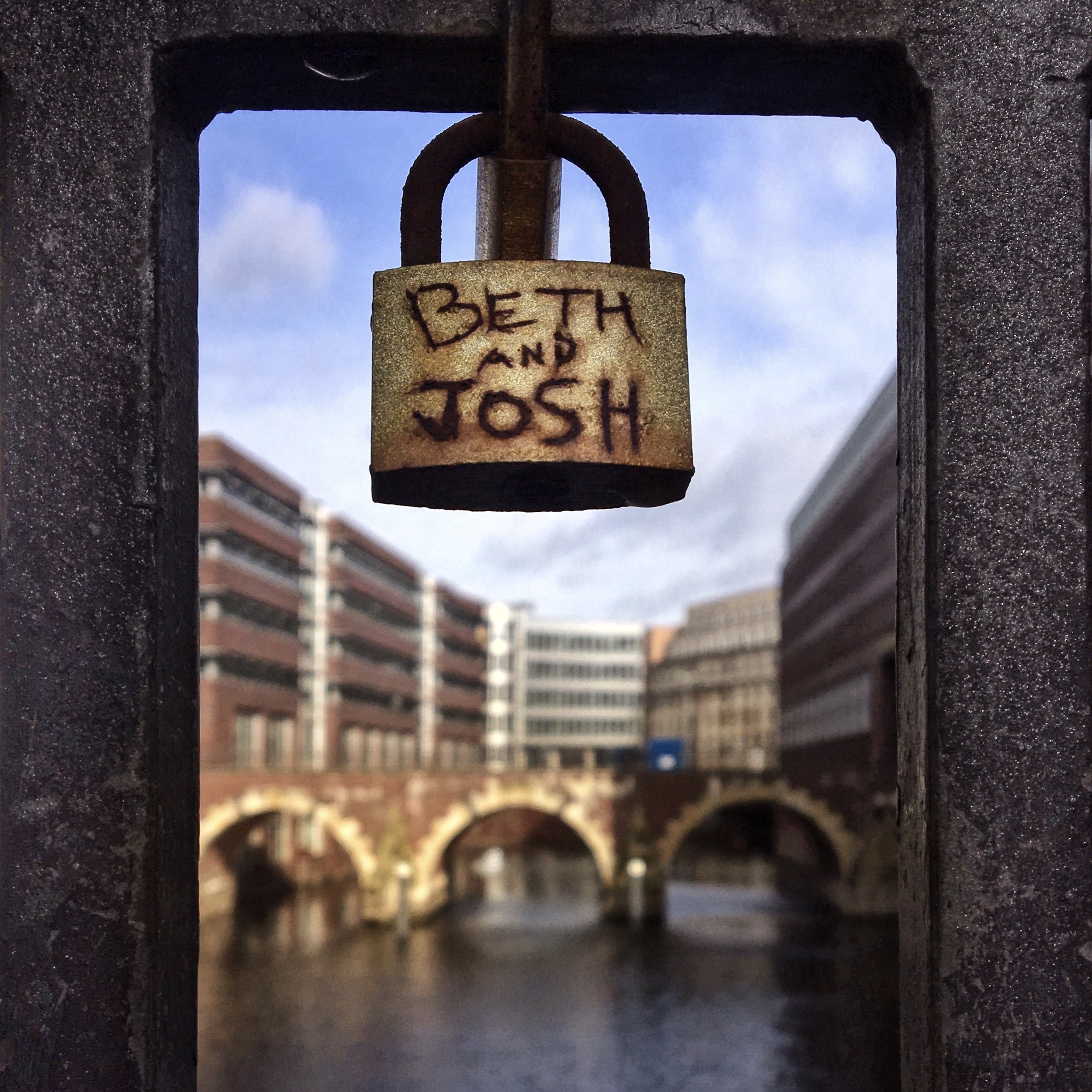 Love locks at Michaelisbrücke, HAmburg Companion, Elbville