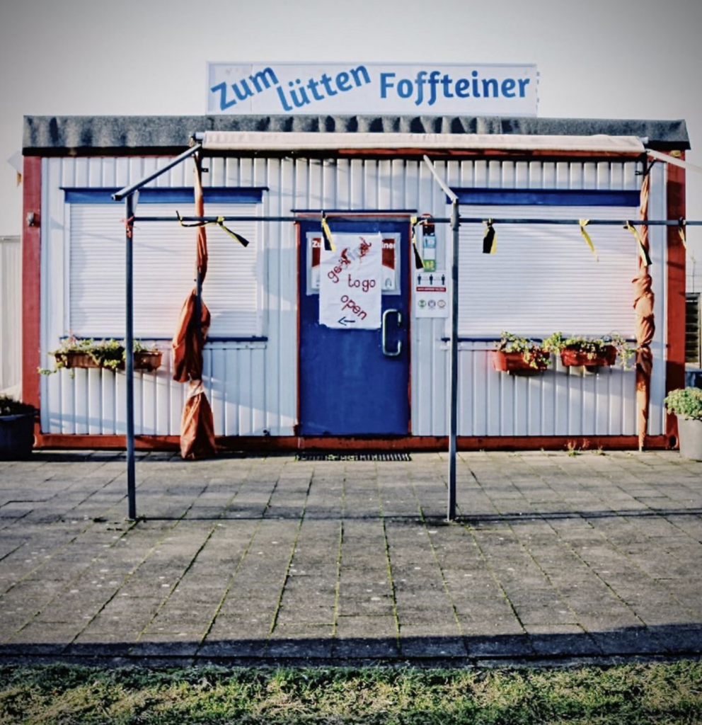 Zum Lütten Foffteiner im Hamburger Hafen / Elbville, Susanne Krieg