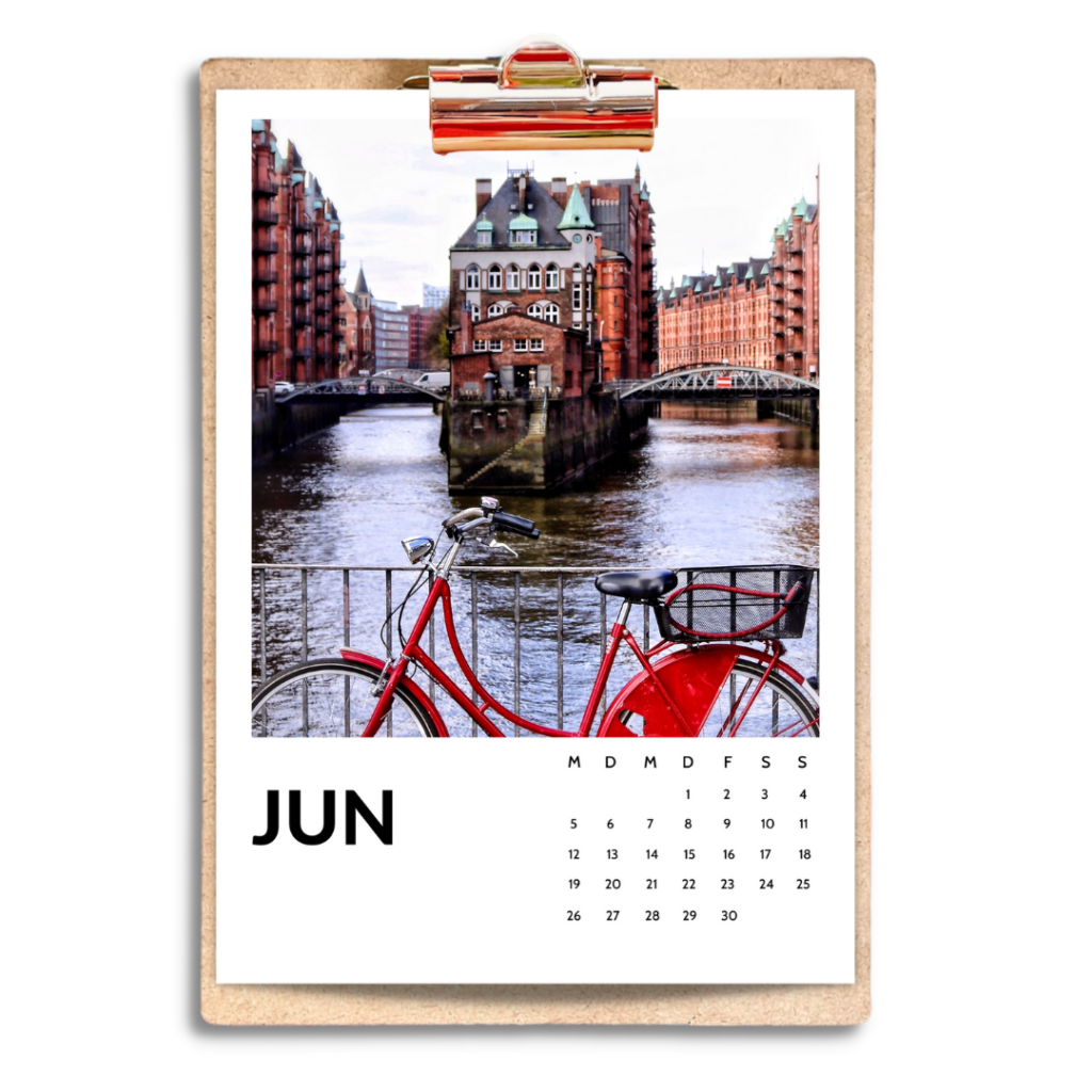 Hamburg Kalender 2023 von Frau Elbville Wasserschloss Speicherstadt
